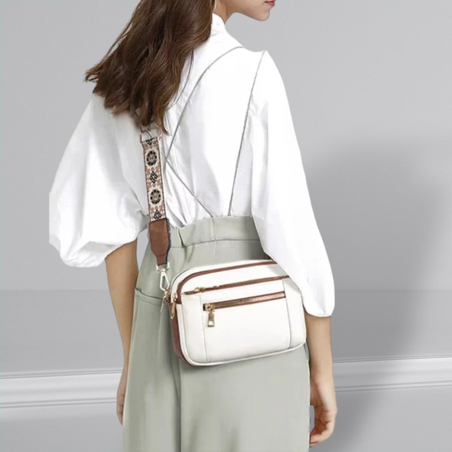 Alma™ | Tidløs Elegance i en Praktisk Håndtaske